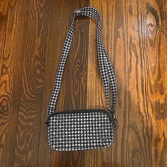 Small lug black and white checkered purse - Picture 1 of 4